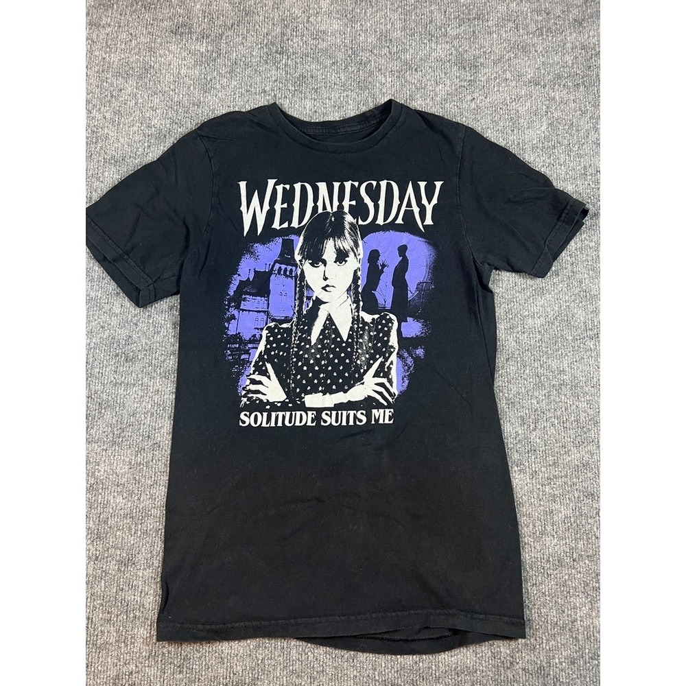 Wednesday Mens Solitude Suits Me Graphic Tee T-Shirt S 100% Cotton